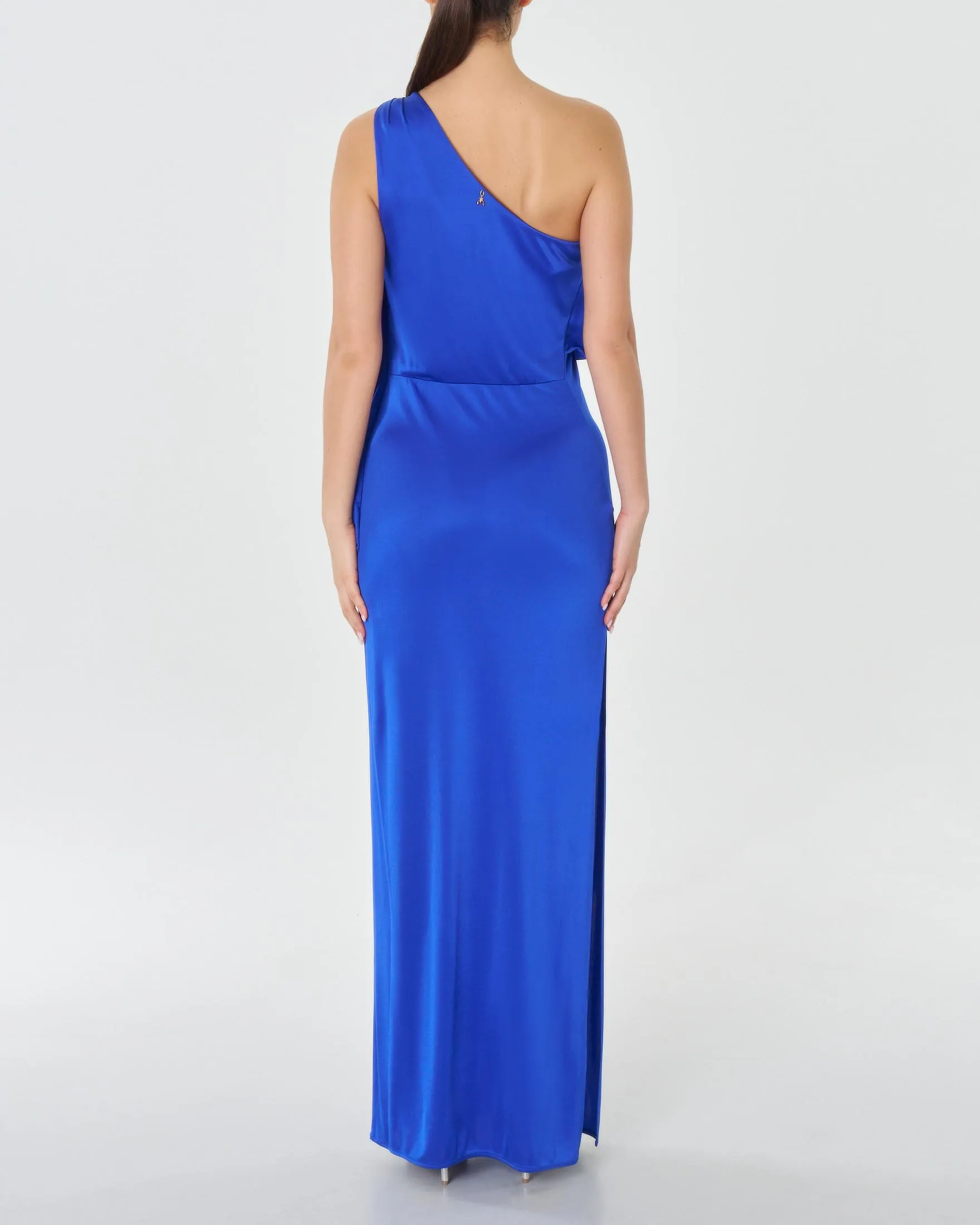 Abito lungo monospalla blu China aderente in jersey shiny con maxi volant sullo scollo